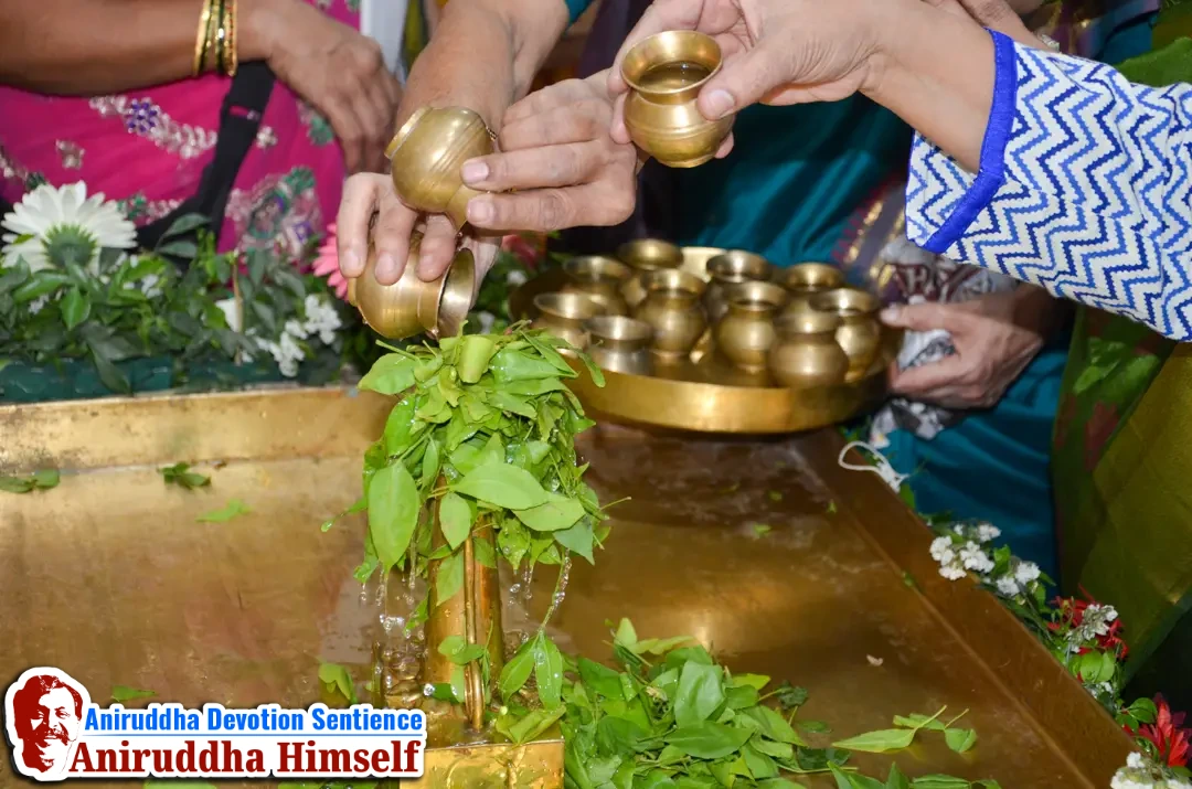 Shraddhavans perform Jal Abhishek on Shree Trivikram Linga with devotion and gratitude at Shree Aniruddha Gurukshetram.