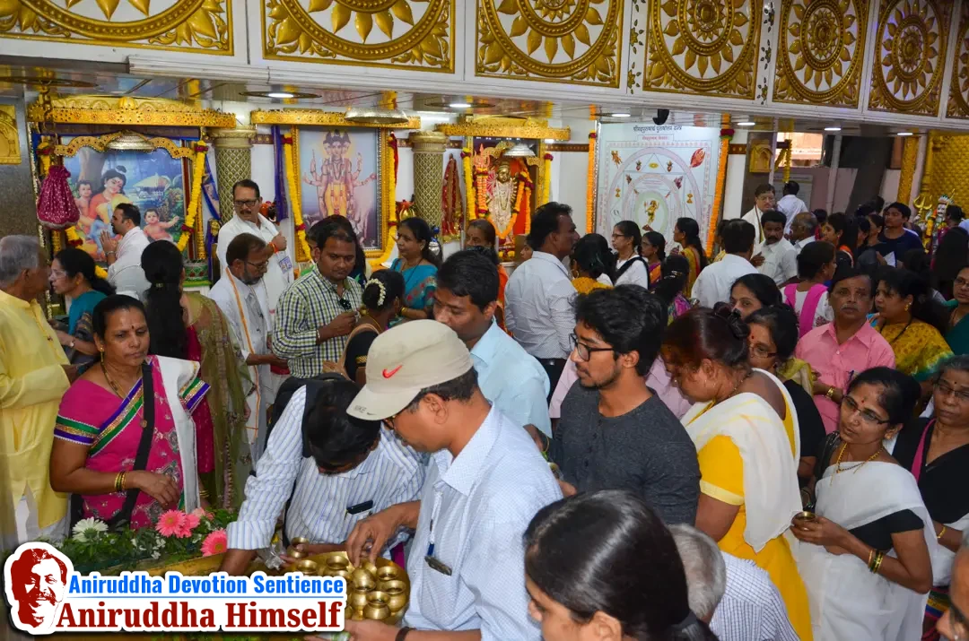 Shraddhavans perform Jal Abhishek on Shree Trivikram Linga with devotion and gratitude at Shree Aniruddha Gurukshetram.