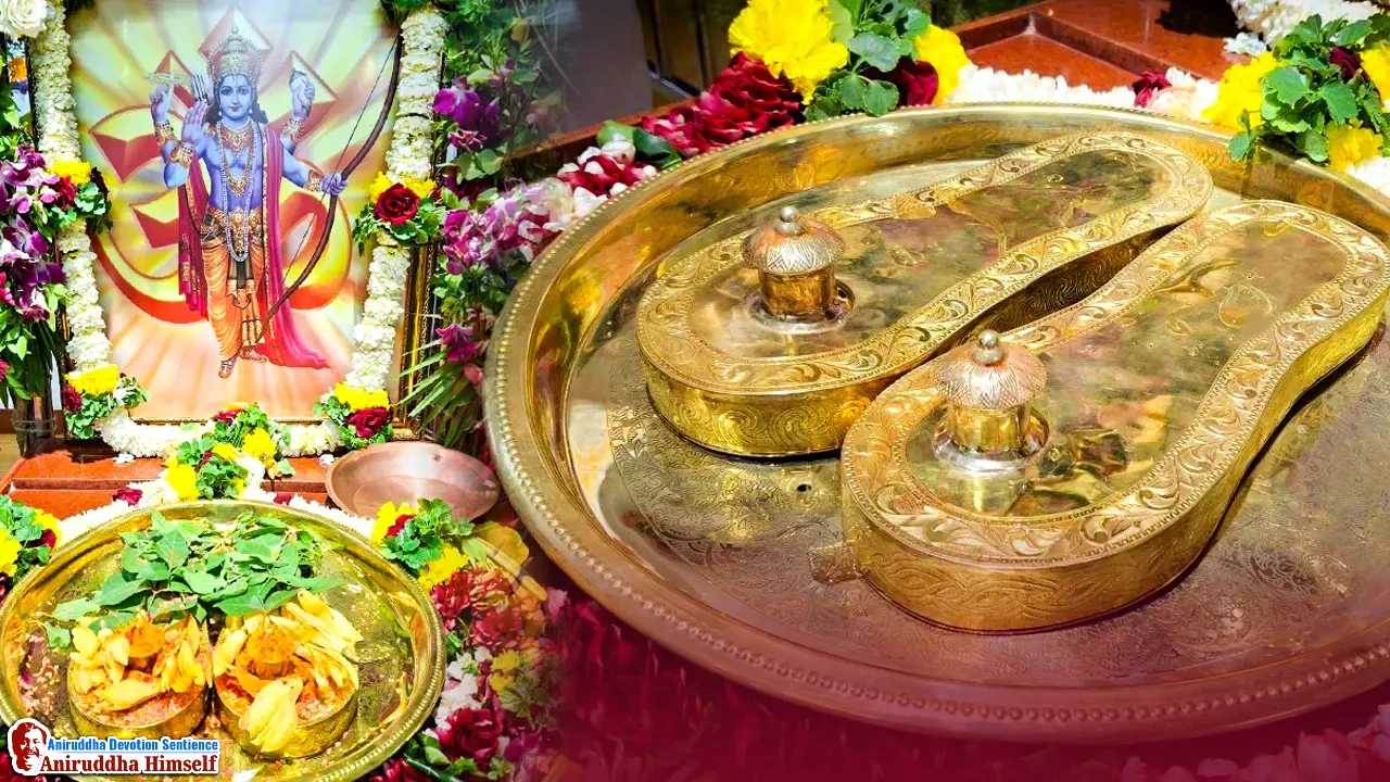Sadguru Aniruddha Bapu immersed in the Bhakti of Dattaguru