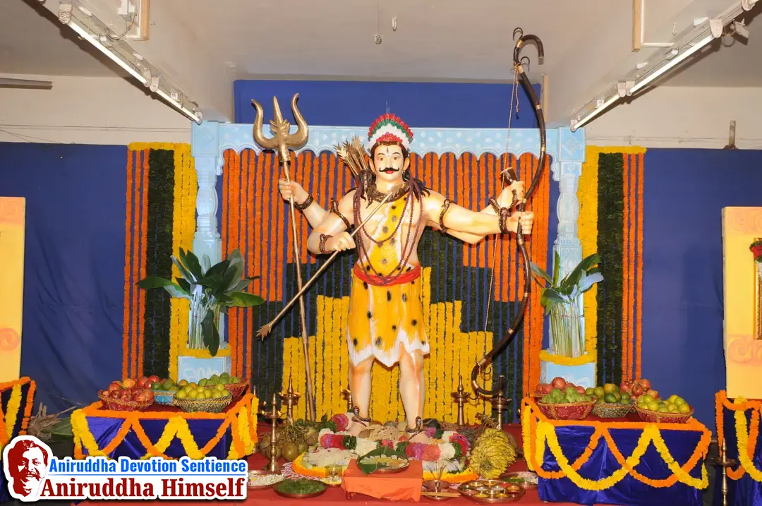 Poojan of Bhagwan Shree Kiratrudra is performed during the auspicious Aniruddha Pournima Utsav at Shree Harigurugram