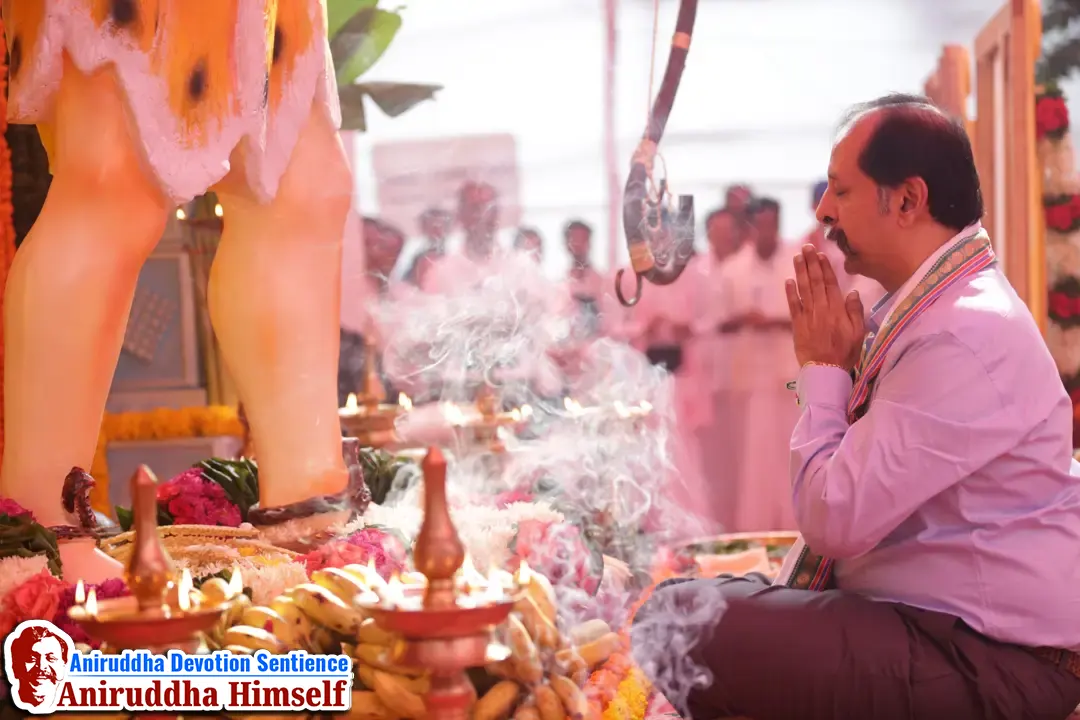 Poojan of Bhagwan Shree Kiratrudra is performed during the auspicious Aniruddha Pournima Utsav at Shree Harigurugram