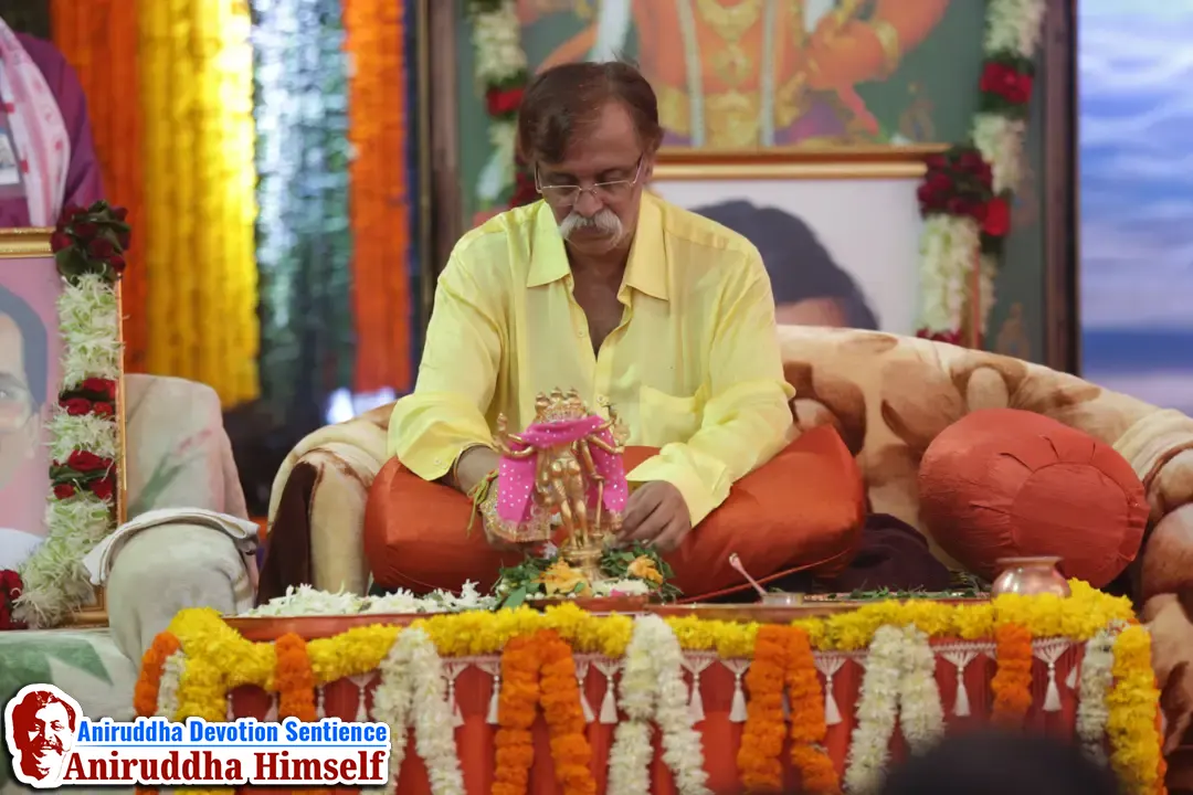 Sadguru Aniruddha Bapu at Shree Harigurugram on Shree Aniruddha Pournima Utsav