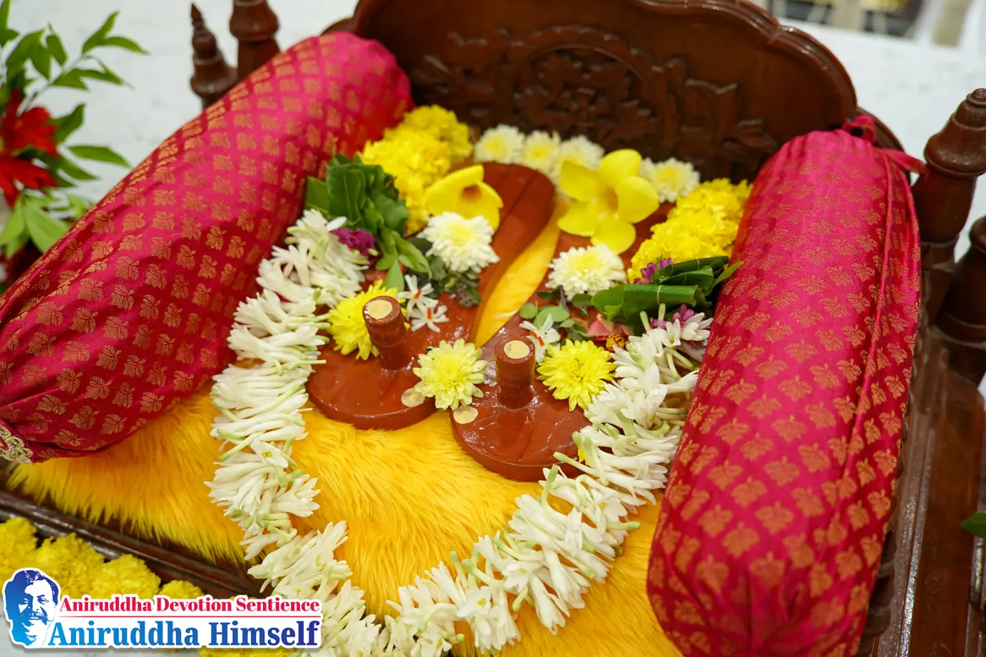 Hanumanta, who is the support, guide, and ideal for Shraddhavans on the path of Bhakti and is endowed with incomparable strength, is 'Atulitbaladham' in Ratnagiri (Maharashtra), established according to the Sankalpa of Sadguru Shree Aniruddha.