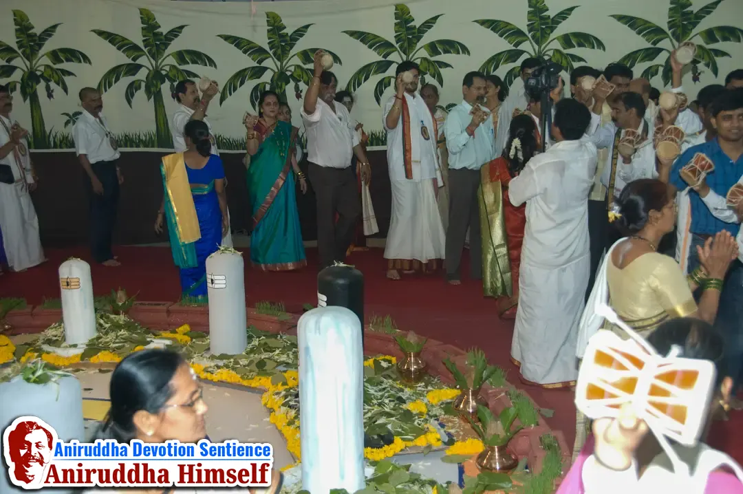 Sadguru Aniruddha Bapu performing "12 Jyotirlinga poojan"