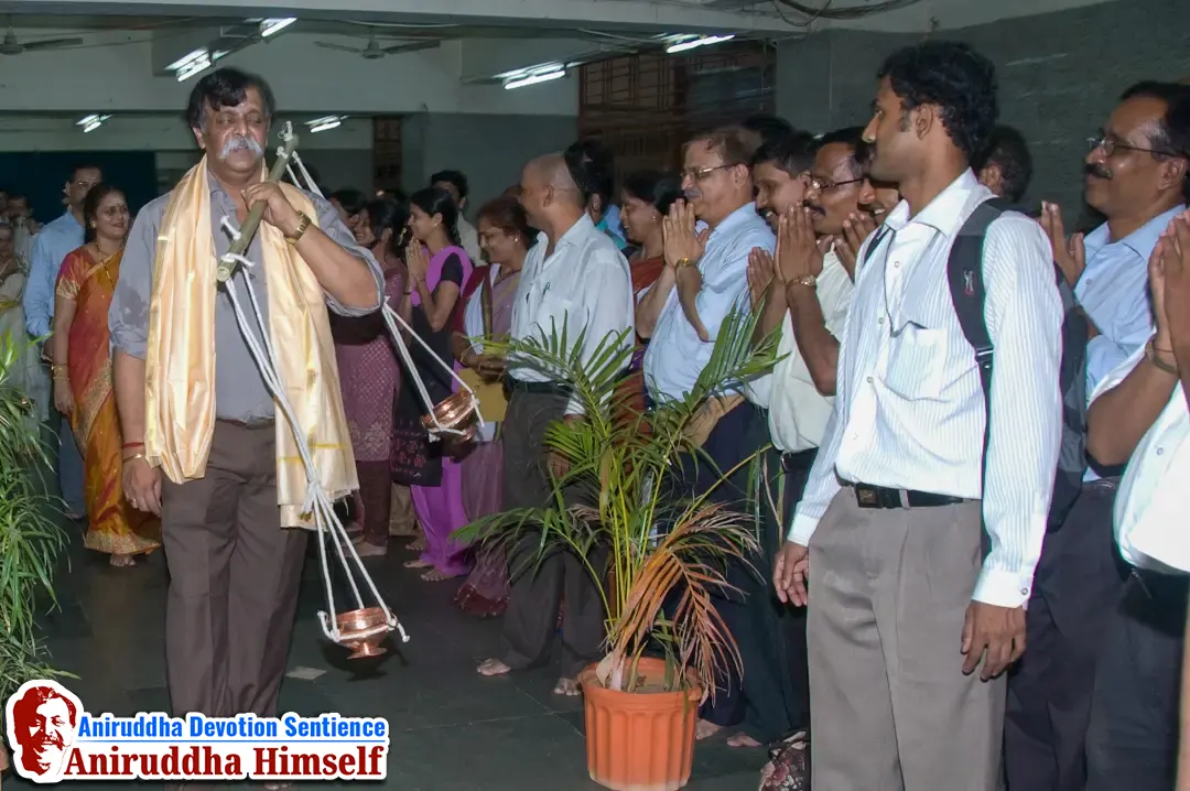 Sadguru Aniruddha Bapu performing "Kashi Rameshwar Kaavad yatra"