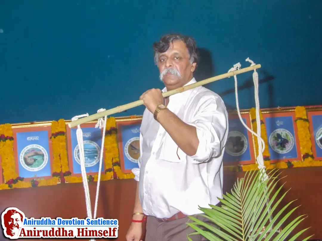Sadguru Aniruddha Bapu performing "Kashi Rameshwar Kaavad yatra"
