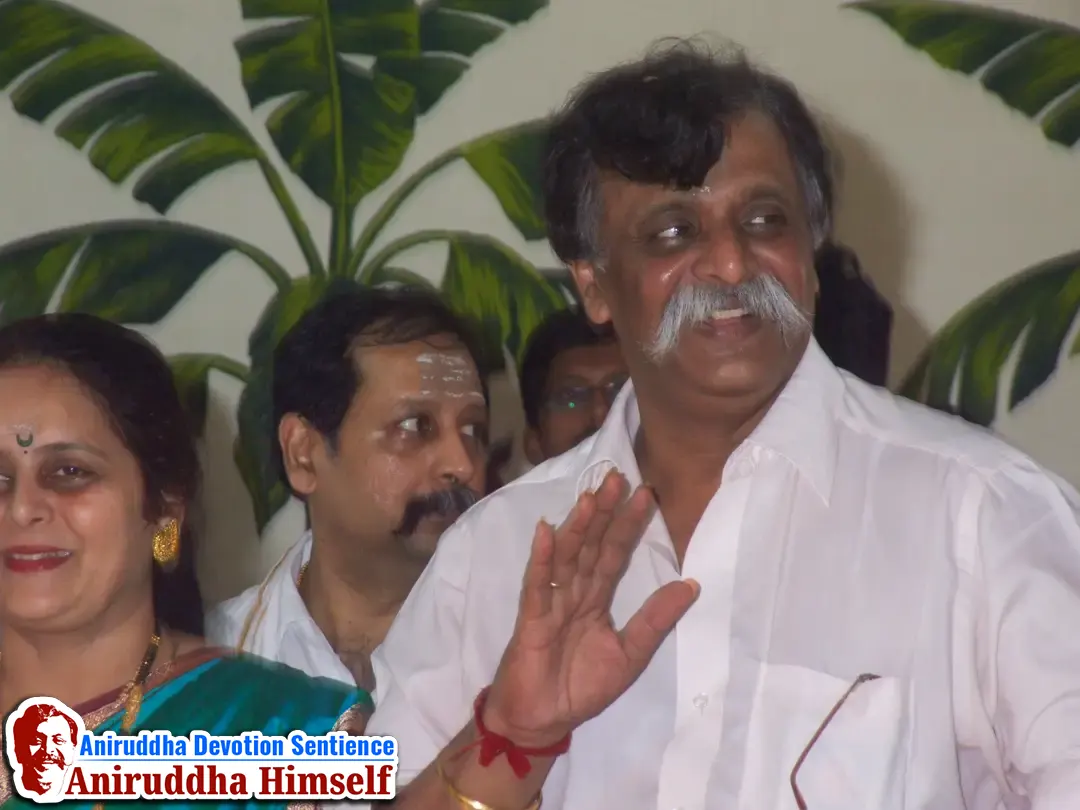 Sadguru Aniruddha Bapu performing "Kashi Rameshwar Kaavad yatra"