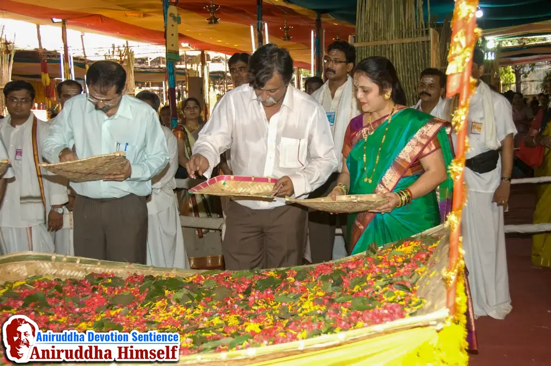 Sadguru Aniruddha Bapu at Shree Avdhoot Chintan Utsav