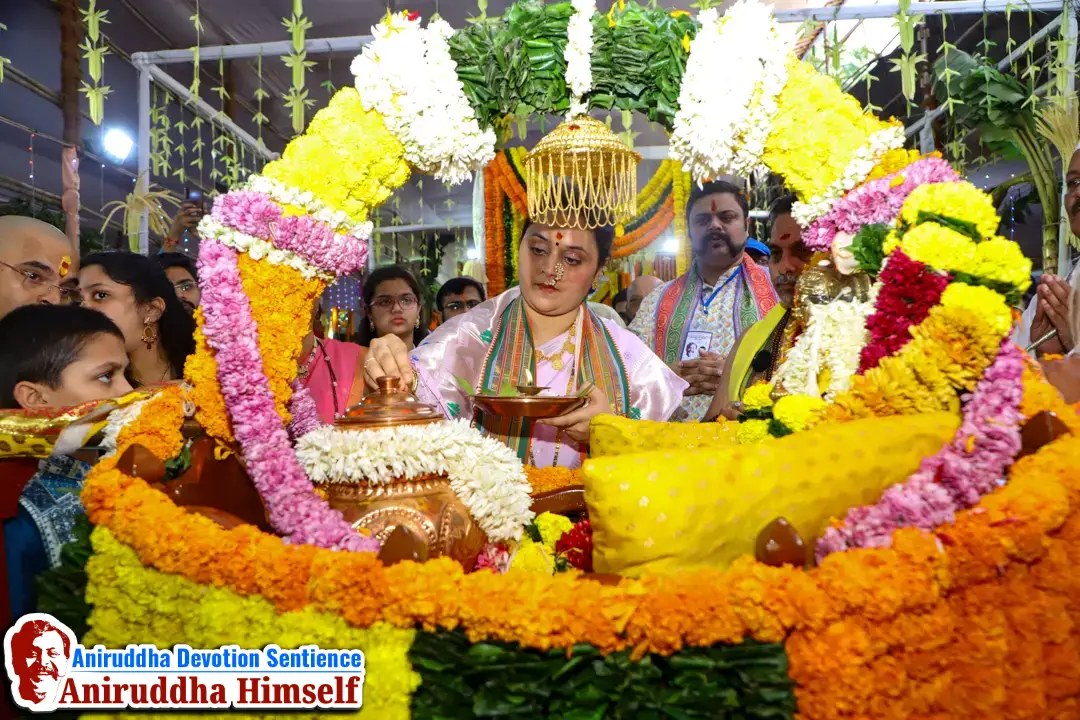 Dhanvantari Palakhi Parikrama on the occasion of Shree Dhanalakshmi-Shreeyantra Poojan and Shree Dhanvantari Poojan at Shree Harigurugram