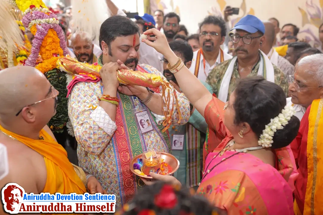 Dhanvantari Palakhi Parikrama on the occasion of Shree Dhanalakshmi-Shreeyantra Poojan and Shree Dhanvantari Poojan at Shree Harigurugram