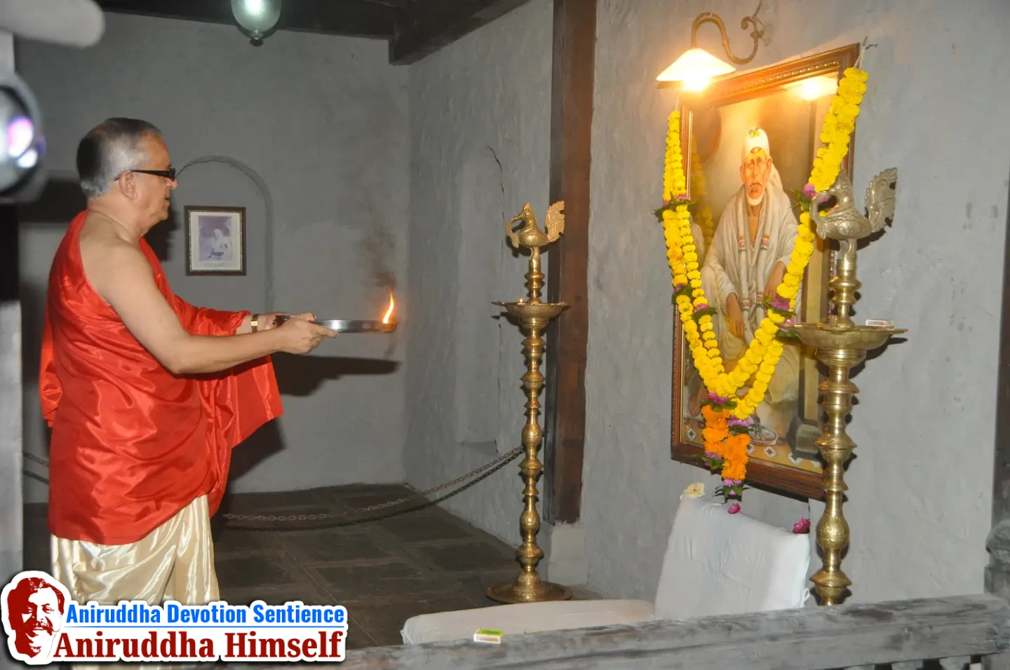 Aarti of Shree Sai Baba performed at Shree Govidyapeetham