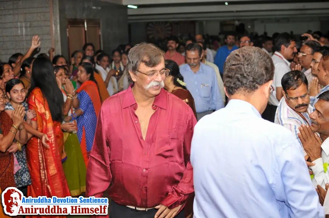 Sadguru Aniruddha Bapu's arrival at Shree Harigurugram