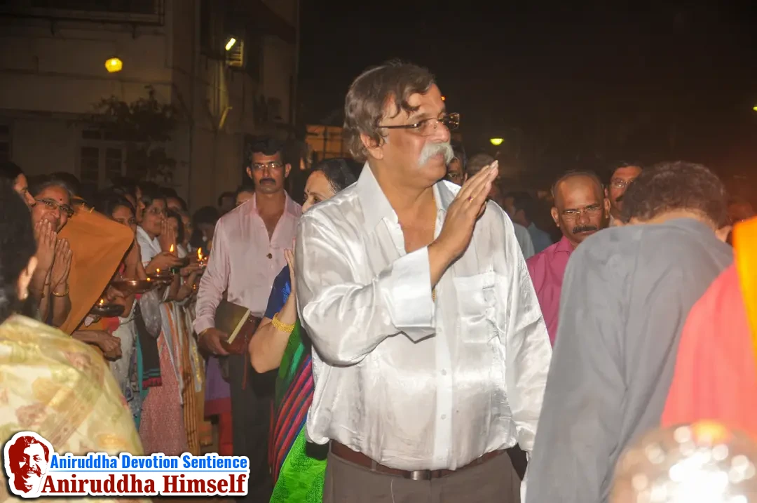 Sadguru Aniruddha Bapu's arrival at Shree Harigurugram