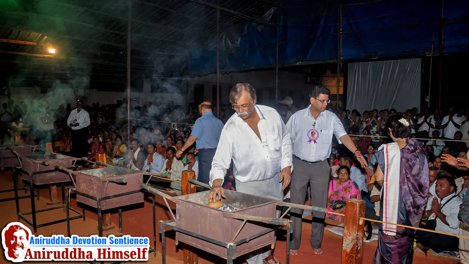 Sadguru Shree Aniruddha Bapu offering Udd at Shree Harigurugram
