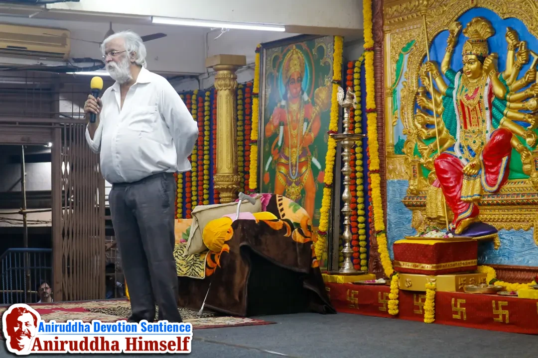 Sadguru Shree Aniruddha Bapu delivering discourse on Thursdays at Shreeharigurugram.