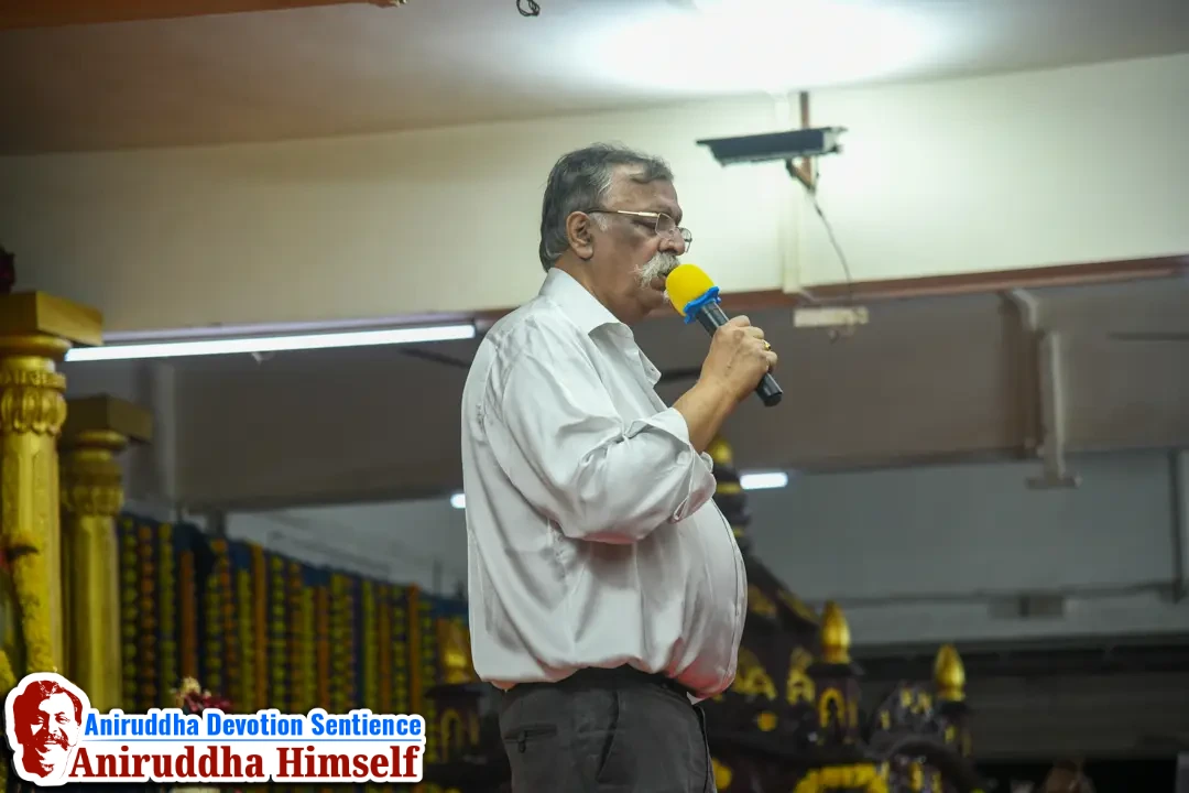 Sadguru Shree Aniruddha Bapu delivering discourse on Thursdays at Shreeharigurugram.