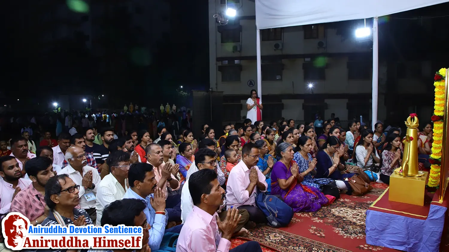 Shraddhavans performing Pradakshina Sur prarthana on Thursdays at Shree Harigurugram