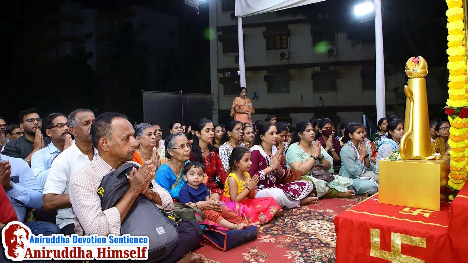 Shraddhavans performing Pradakshina Sur prarthana on Thursdays at Shree Harigurugram