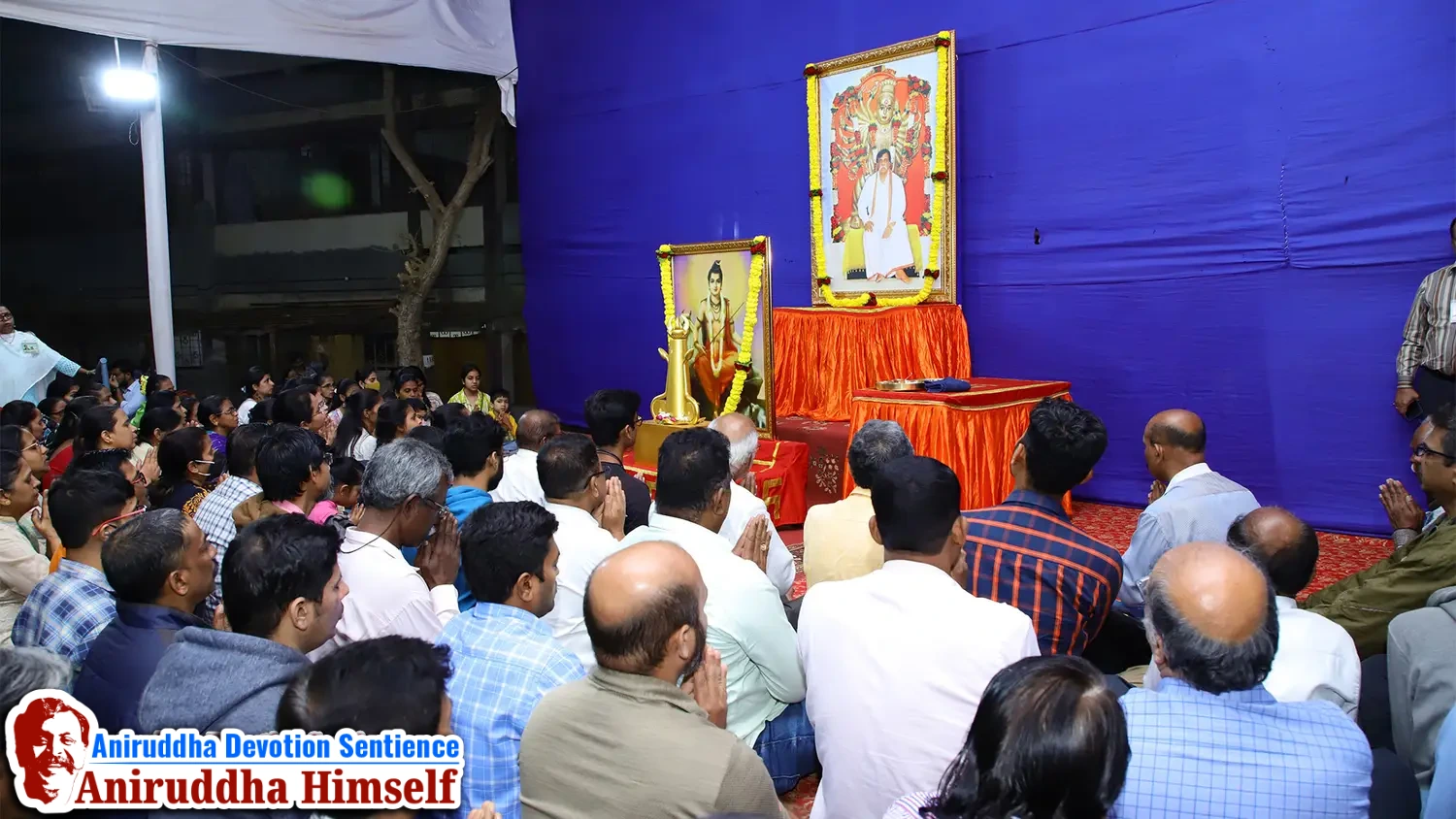 Shraddhavans performing Pradakshina Sur prarthana on Thursdays at Shree Harigurugram