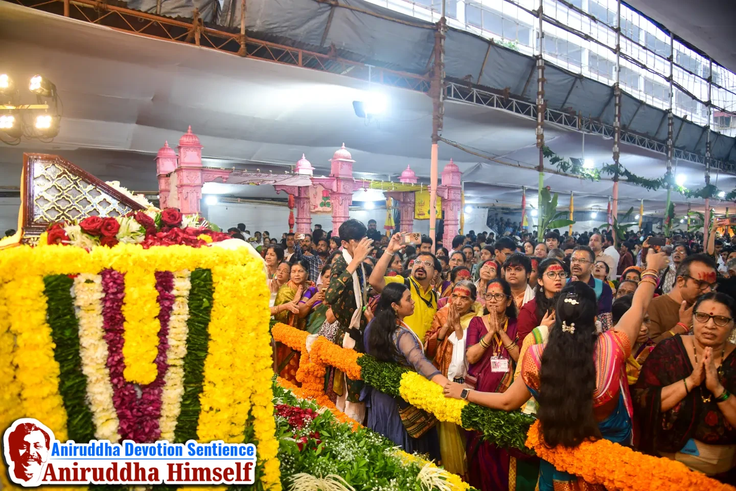 Shraddhavans devotedly taking darshan of Shree Krupachaitanya Padukas of Sadguru Shree Aniruddha Bapu at Shree Harigurugram