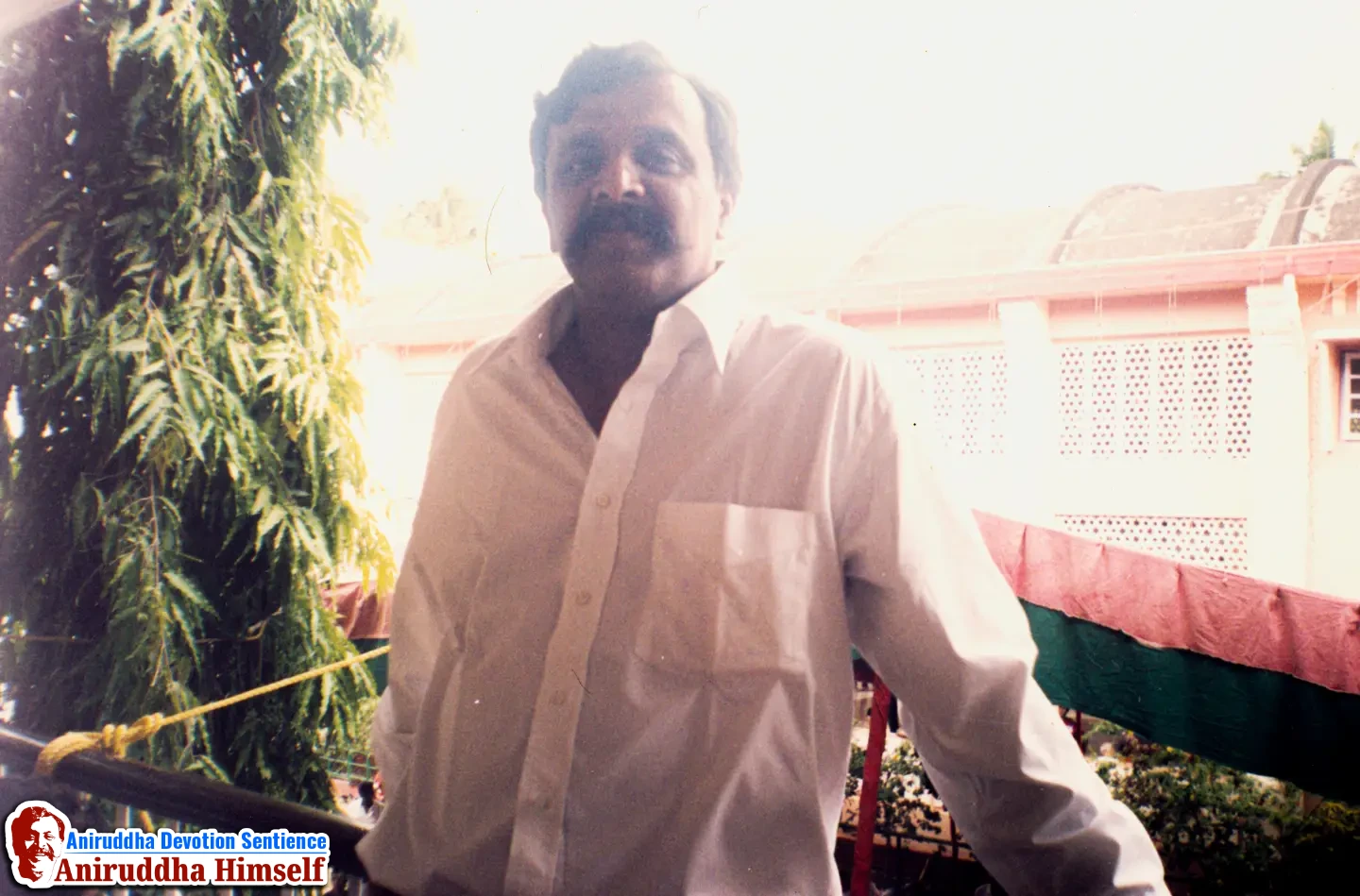 Sadguru Shree Aniruddha Bapu at the Goa Rasayatra held in 1999.