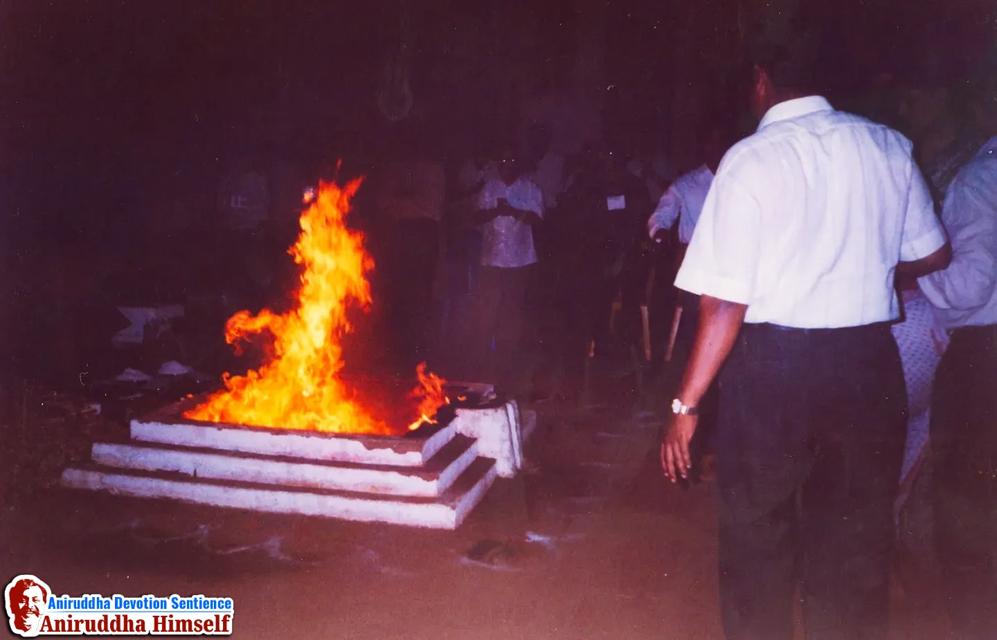 Sadguru Shree Aniruddha Bapu at the Goa Rasayatra held in 1999.