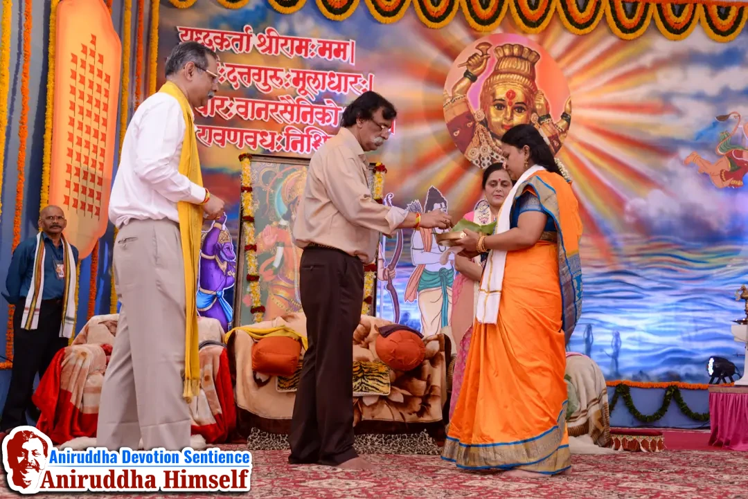 As per the guidance of Sadguru Shree Aniruddha Bapu, on the auspiscious day of Shree Ramnavmi, Shraddhavans celebrate the birth of Shree Ram (Ramjanma) by singing the traditional verse “Kuni Govind ghya, Kuni Gopal ghya” followed by the “Palana” of ShreeRam at Shree Harigurugram