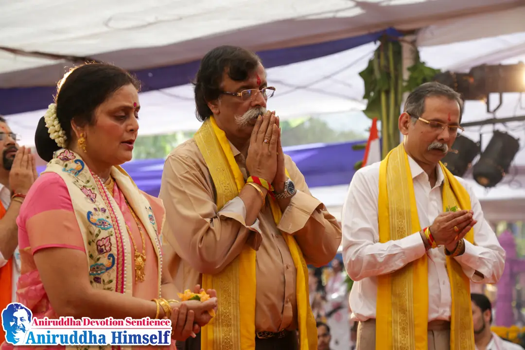 Shraddhavans Taking Darshan on Ramnavmi
