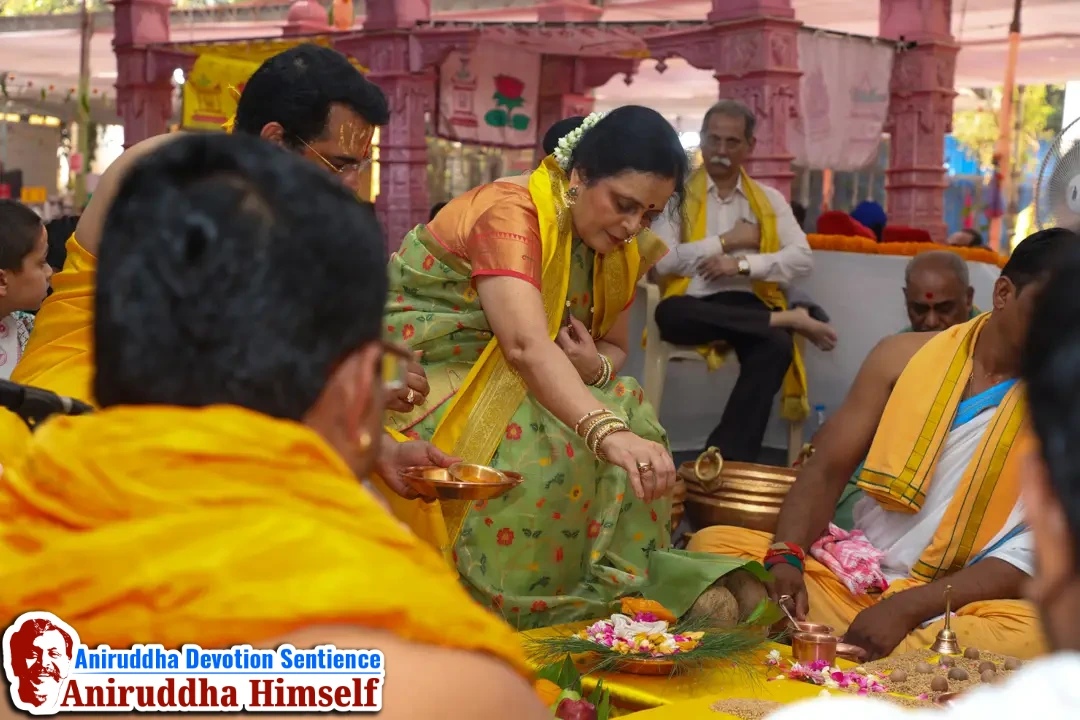 Poojan being performed on the  Swayambhu 'Matrupaashan' during Shree Ramnavami Utsav at Shree Harigurugram