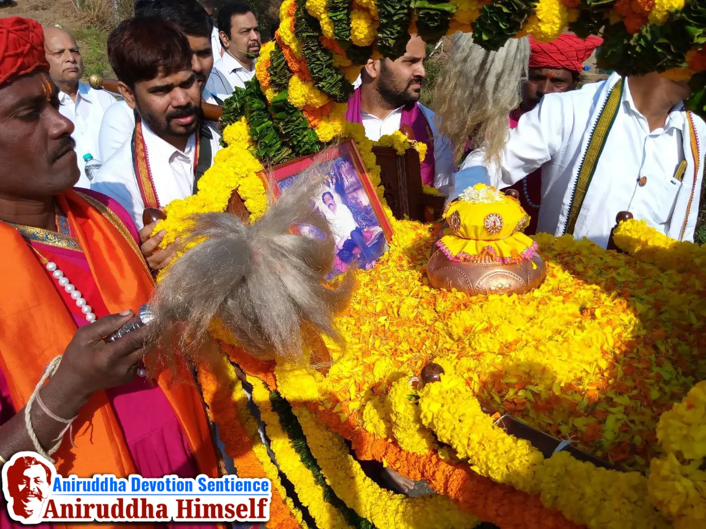 Shraddhavans attending the Udikumbh Palkhi Sohla on the occasion of Shree Dattajayanti, at Sadguru Punyakshetram, Amalner