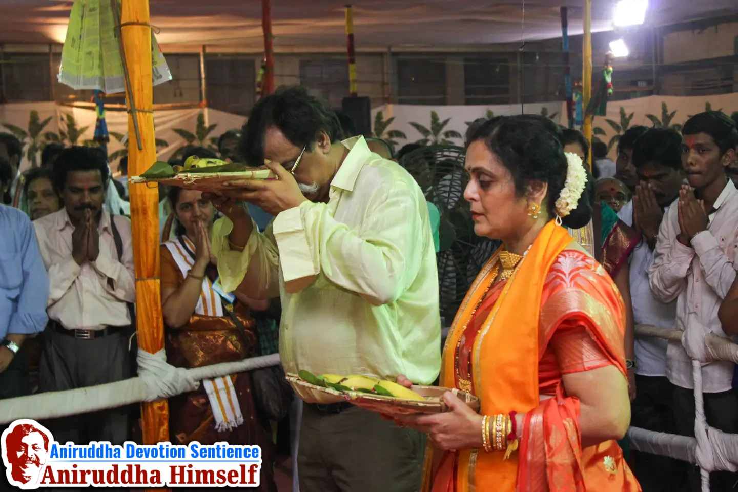 During the Shreeshwasam Utsav held in 2015, Sadguru Shree Aniruddha unveiled the twenty-five divinely arranged pictures with offerings of tender coconut (shahale), wheat, and flower garlands in the Parikrama Kaksha at Shree Harigurugram