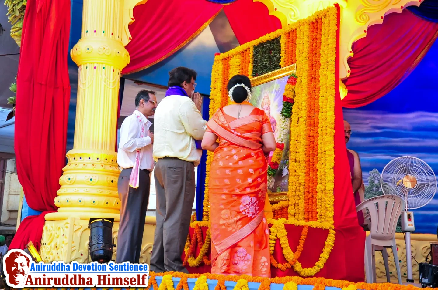 Sadguru Aniruddha Bapu performing poojan of the deities on the occasion of Shree Shwasam Utsav held in the year 2015 at Shree Harigurugram