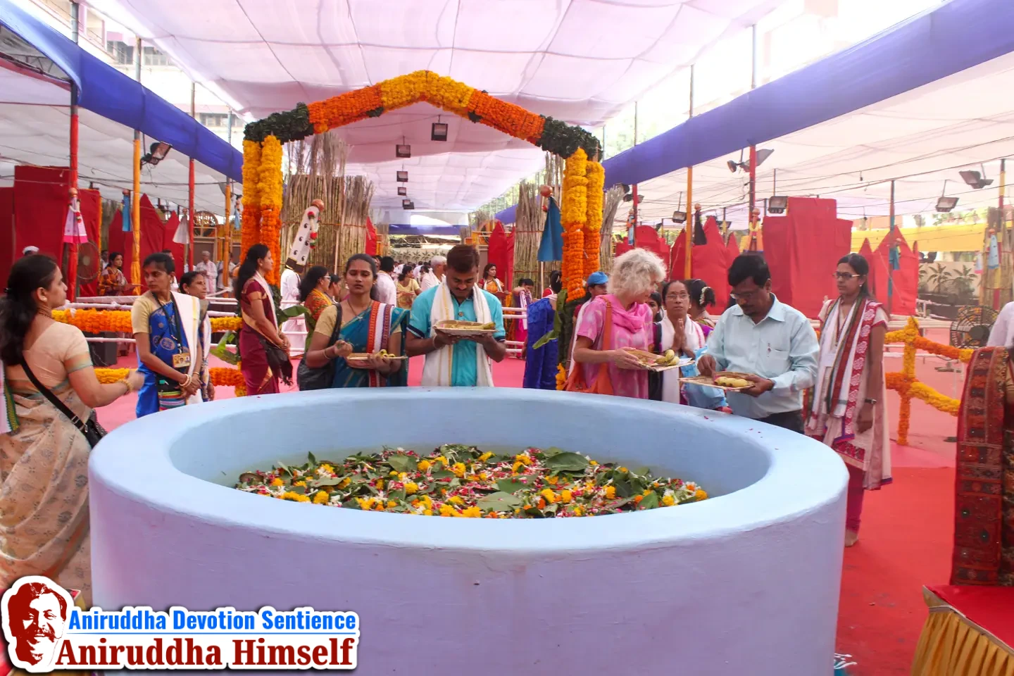A Jalakunda was placed ahead, wherein two bananas were offered to Adimata from the rice and pulses which Shraddhavans were carrying in a winnowing basket or a sort of scuttle. The pulses and rice grains were donated to the needy, through the Annapurna Prasadam Yojana during Shreeshwasam Utsav held in the year 2015 at Shree Harigurugram
