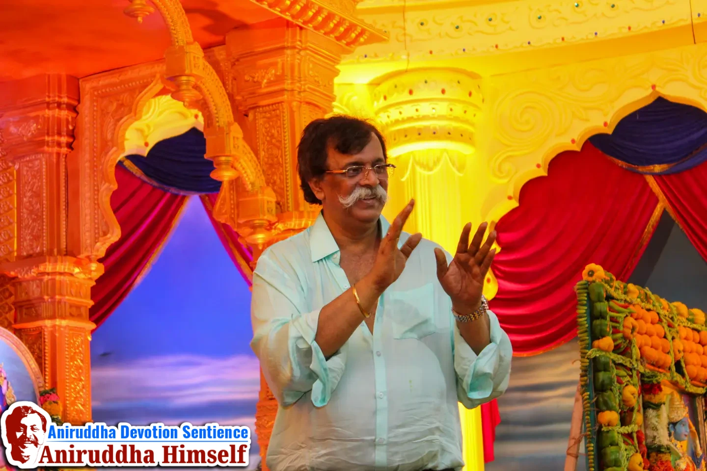 Sadguru Shree Aniruddha Bapu on main stage during the Shree Shwasam Utsav held at Shree Harigurugram in 2015