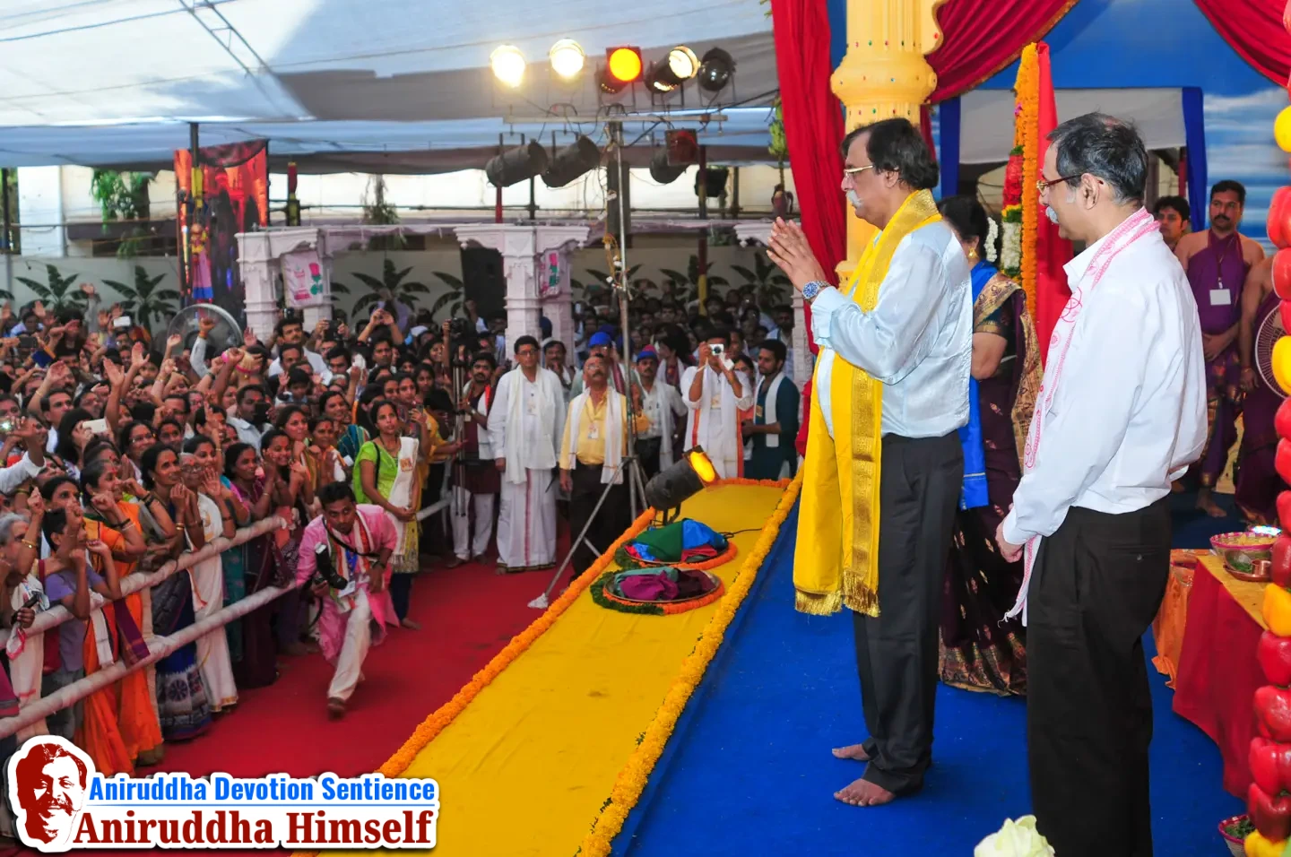 Sadguru Shree Aniruddha Bapu on main stage during the Shree Shwasam Utsav held at Shree Harigurugram in 2015