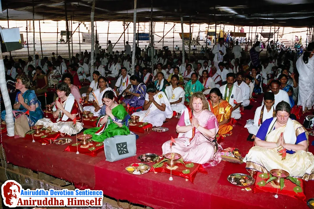 Shree Gayatri Purashcharan Yaga was performed at the Tripada Gayatri Utsav, where the Tripada Gayatri Mantra' was chanted for all three days in the year 2004