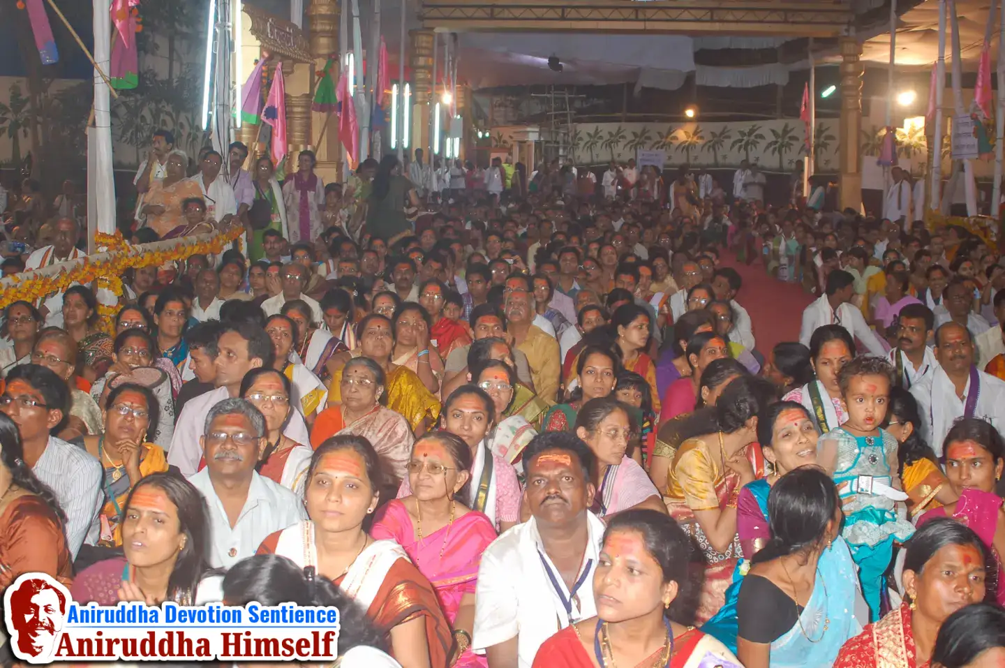 Shraddhavans attending Ganga Avataran ceremony during Shree Varada Chandika Prasannotsav by Sadguru Shree Aniruddha Bapu