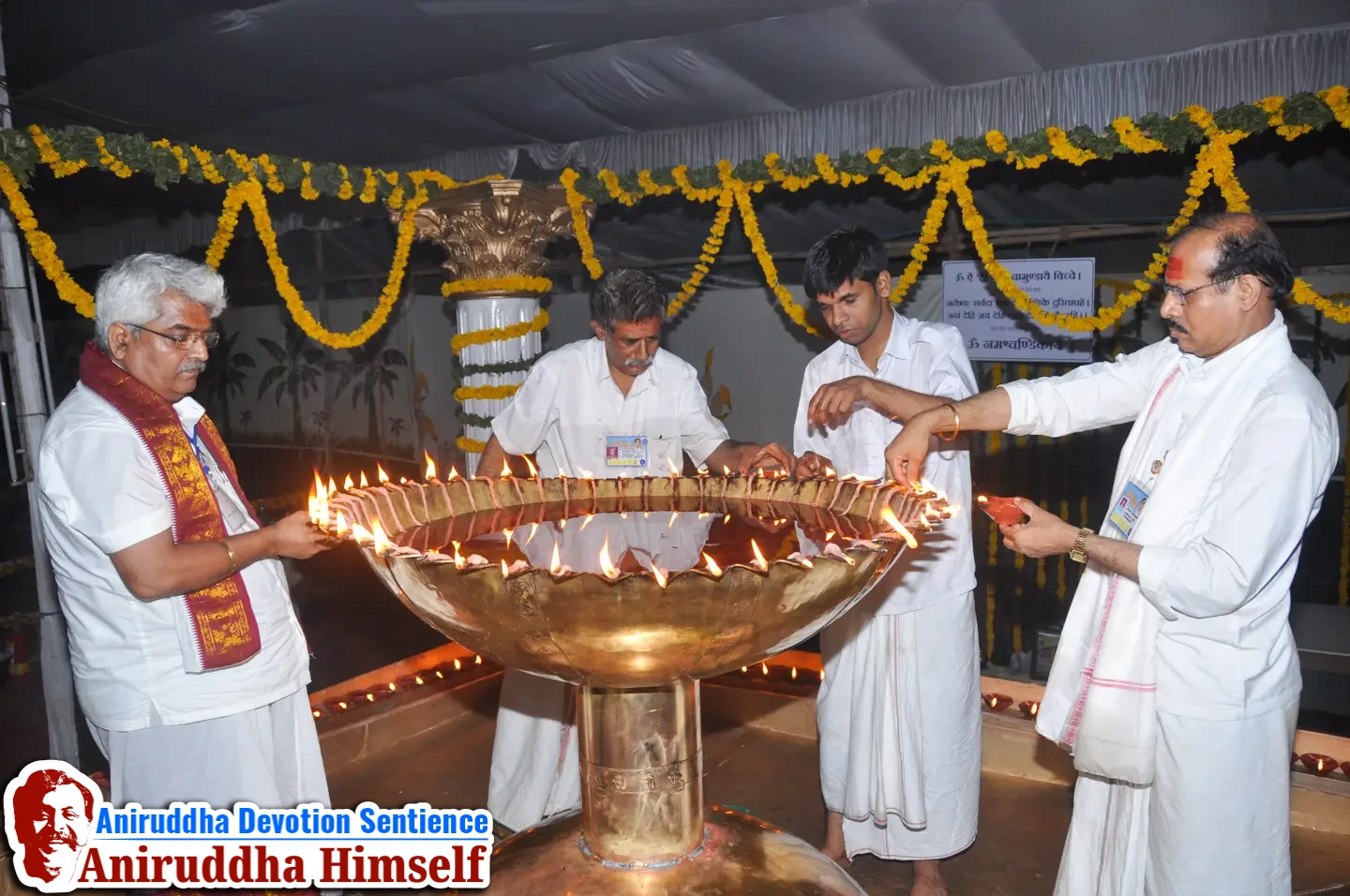 Shraddhavans offered Sursneha Dravya in the 52 lamps arranged in Mahalakshmi Deep during Shree Varada Chandika Prasannotsav in the year 2011
