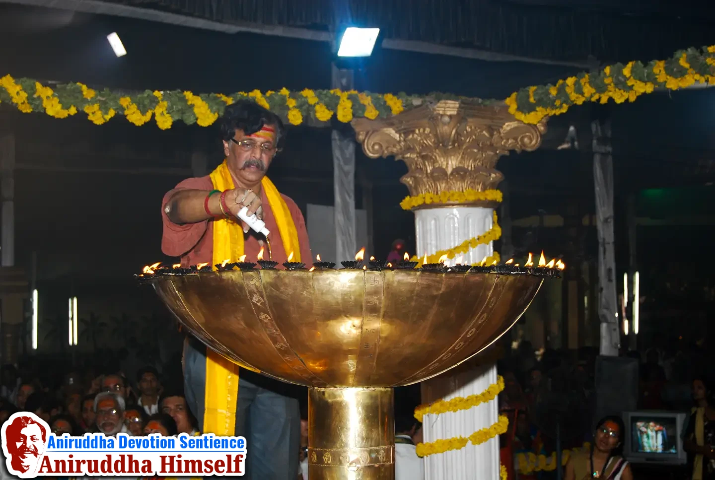 Sadguru Shree Aniruddha Bapu established the Mahalakshmi Deep - Virtue of 52 Shaktipeeths in One Place during Shree Varada Chandika Prasannotsav in the year 2011