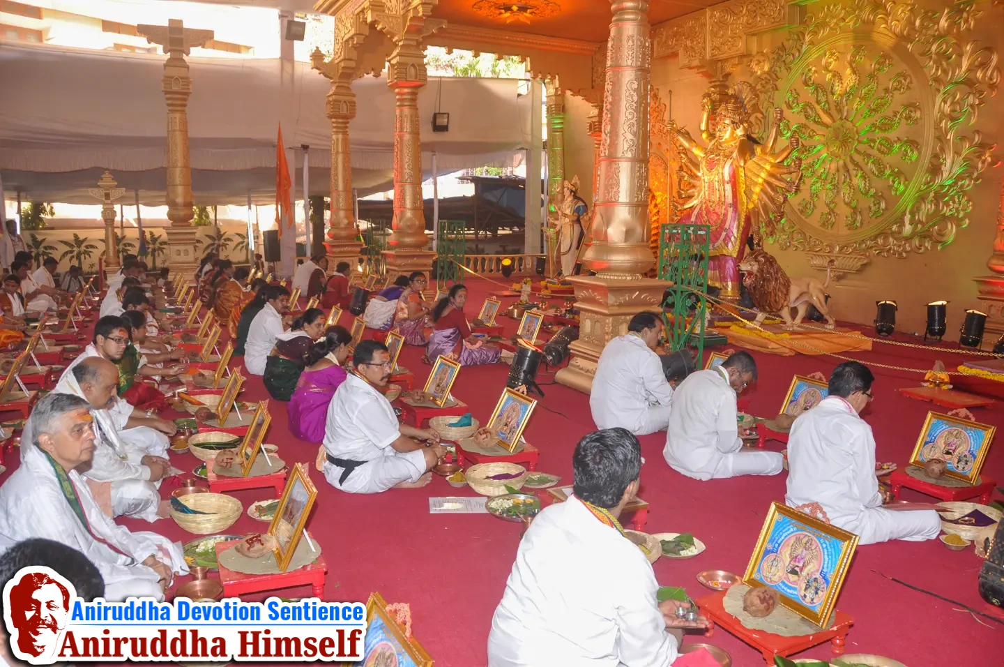 Shraddhavans perform Mahapoojan of the three sublime forms of Mahishasurmardini - Akhil Kameshwari, Kaalniyantri and Arogyabhavani during Shree Varada Chandika Prasannotsav at Shree Harigurugram in 2011.