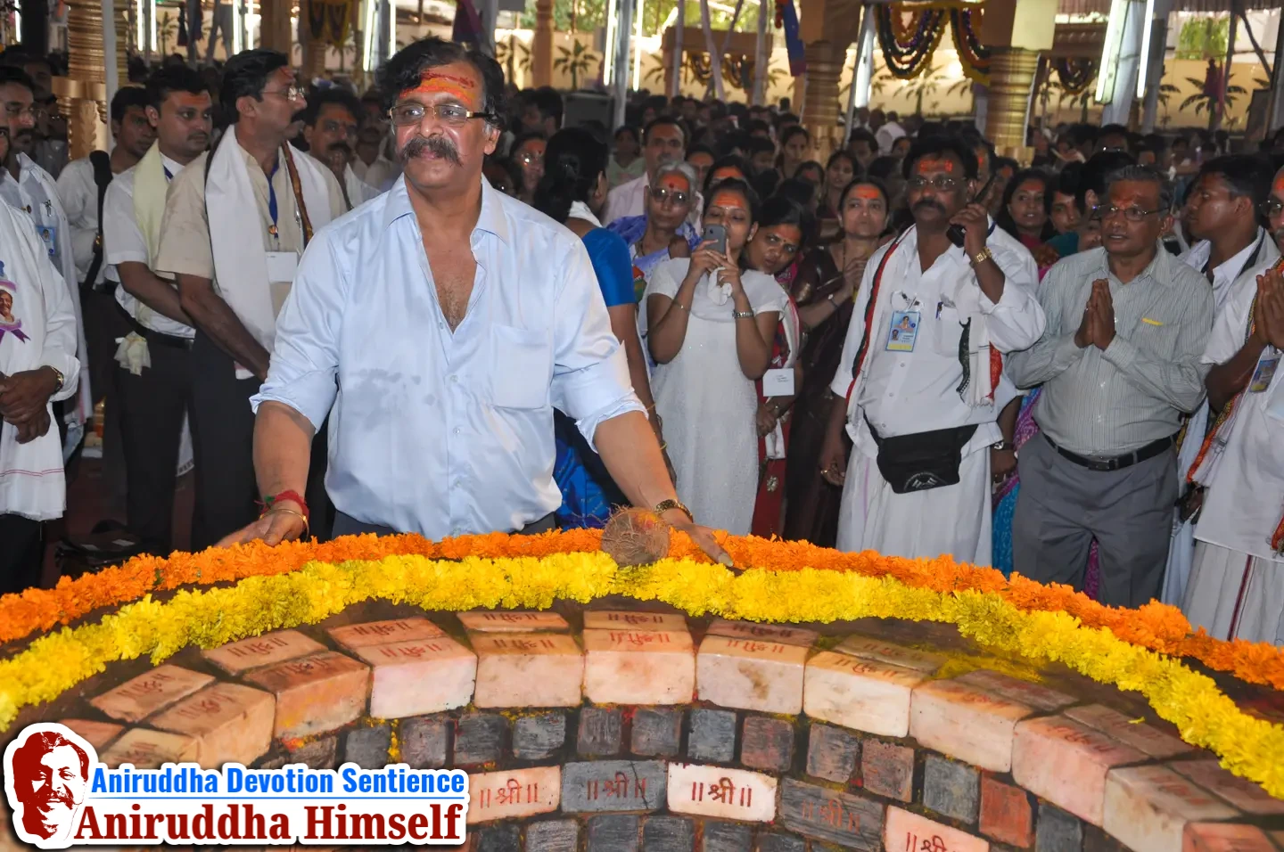 Sadguru Shree Aniruddha Bapu at the sacred MahaSaraswati Vapi during Shree Varadachandika Prasannotsav at Shree Harigurugram in 2011.