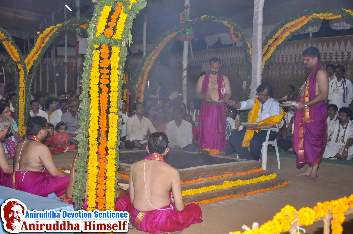 The Shree Durga Varada Hom is a Yagna. The Yagna Samhita was composed by the Great Sage Atri. Shree Durga Varada Hom was conducted as per the Atri Samhita, to the exclusive rendition of the Sanskrit edition of the Shree Matruvatsalyavindanam, in the voice of our Param Poojya Sadguru Shree Aniruddha Bapu himself.