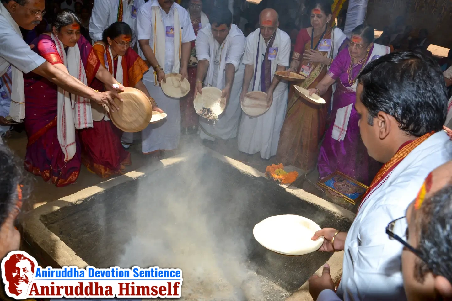 The Shree Durga Varada Hom is a Yagna. The Yagna Samhita was composed by the Great Sage Atri. Shree Durga Varada Hom was conducted as per the Atri Samhita, to the exclusive rendition of the Sanskrit edition of the Shree Matruvatsalyavindanam, in the voice of our Param Poojya Sadguru Shree Aniruddha Bapu himself.