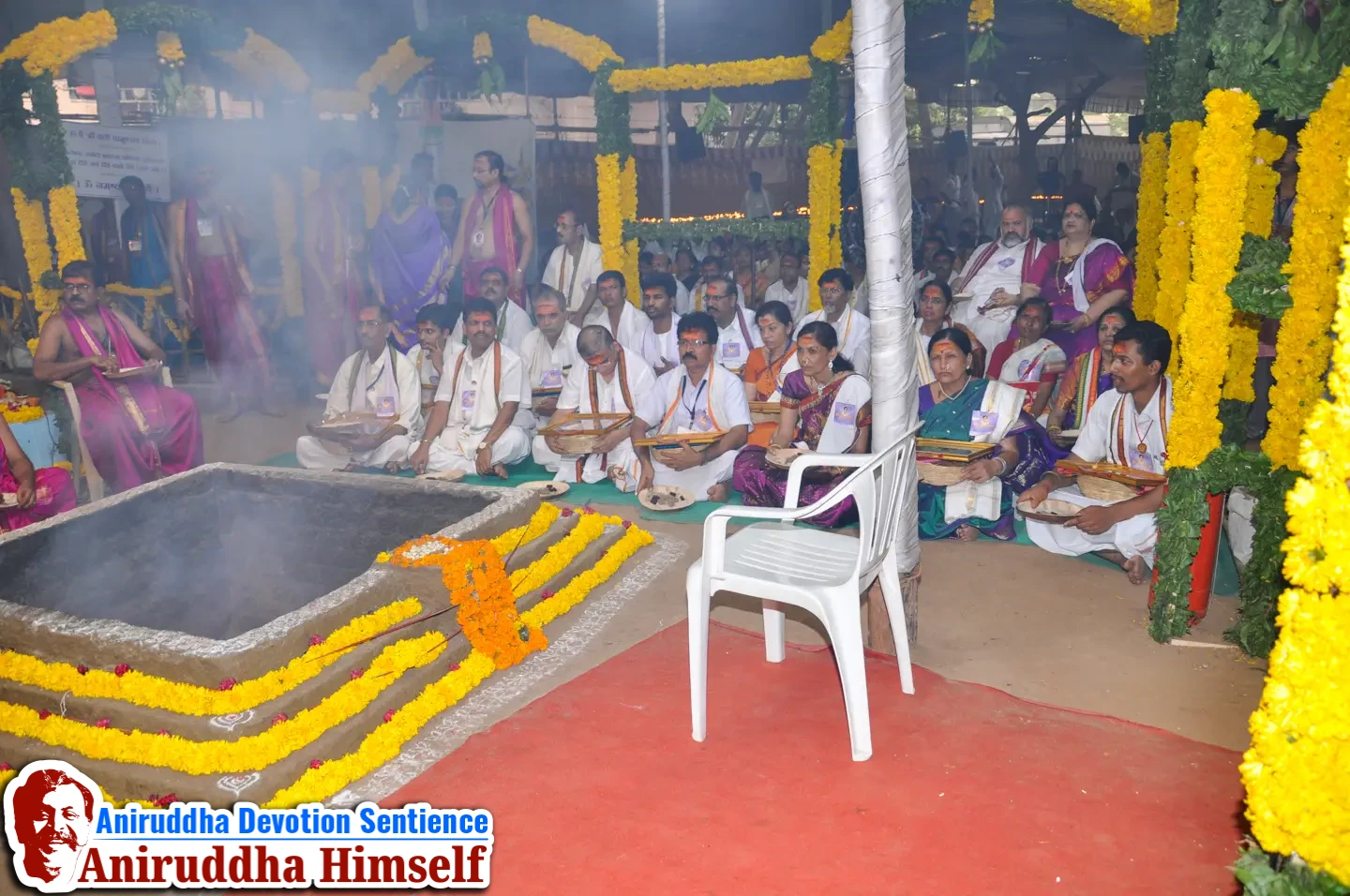 The Shree Durga Varada Hom is a Yagna. The Yagna Samhita was composed by the Great Sage Atri. Shree Durga Varada Hom was conducted as per the Atri Samhita, to the exclusive rendition of the Sanskrit edition of the Shree Matruvatsalyavindanam, in the voice of our Param Poojya Sadguru Shree Aniruddha Bapu himself.