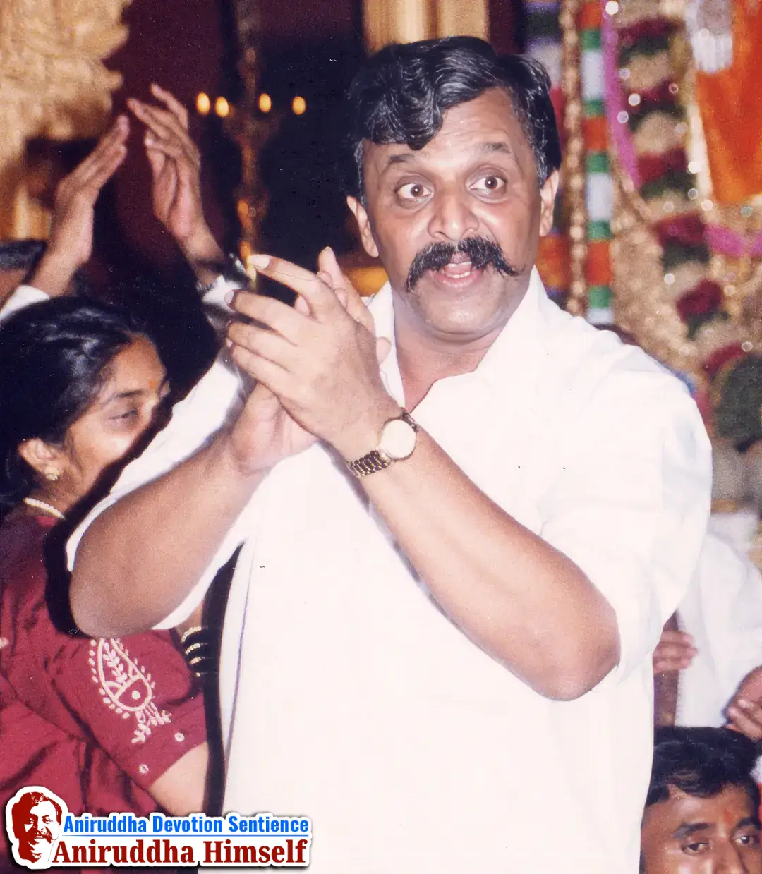In the 'Shree Venkatesh Saptakoti Jap' festival, a 7-foot-tall idol of Shree Venkatesh, an exact replica of Tirupati, was made. Sadguru Aniruddha and Shraddhavans Welcoming Idol of Shree Venkatesh.