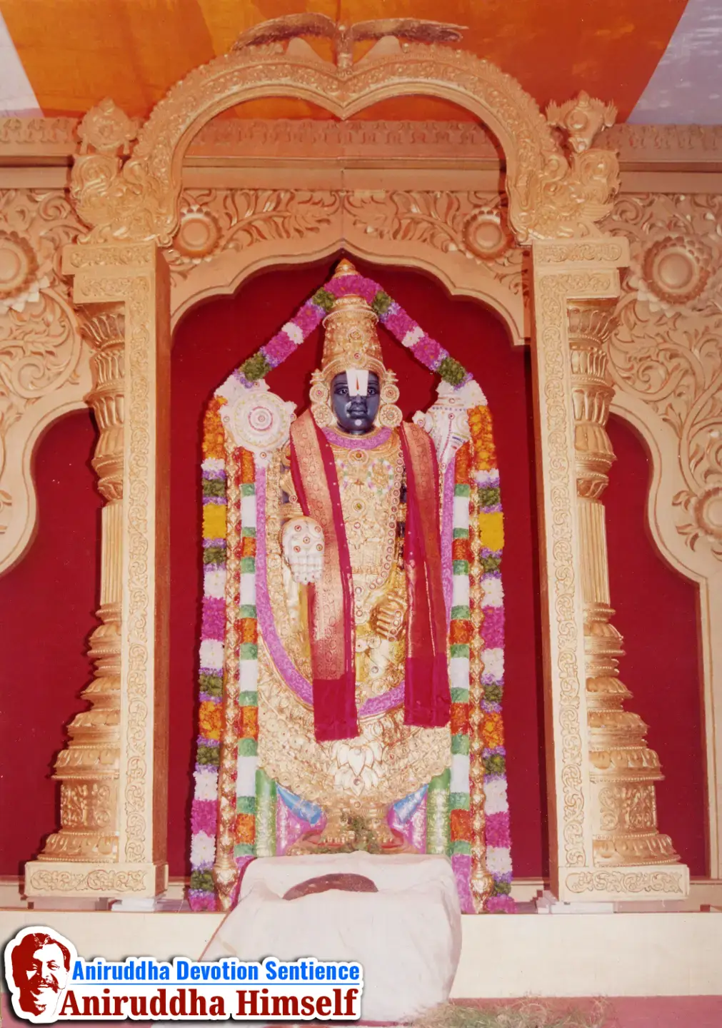 7-foot-tall idol of Shree Venkatesh, an exact replica of Tirupati, was made during 'Shree Venkatesh Saptakoti Jap' Utsav held in the year 2000