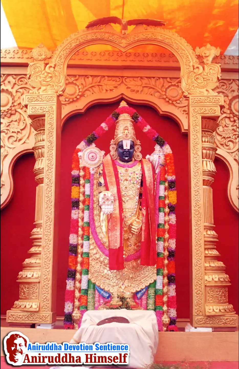 7-foot-tall idol of Shree Venkatesh, an exact replica of Tirupati, was made during 'Shree Venkatesh Saptakoti Jap' Utsav held in the year 2000