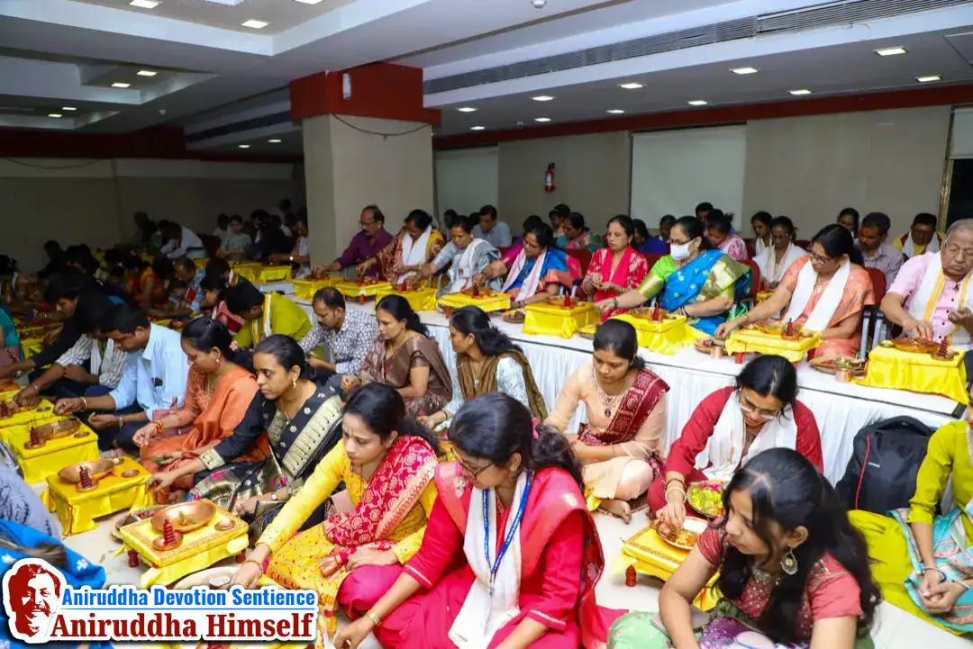Shraddhavans (devotees) wholeheartedly perform the Vighnavinashak Ganapati Poojan