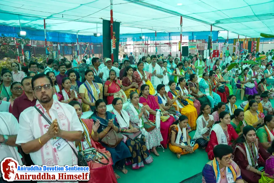 Shraddhavans attending Shree Maghi Ganeshotsav