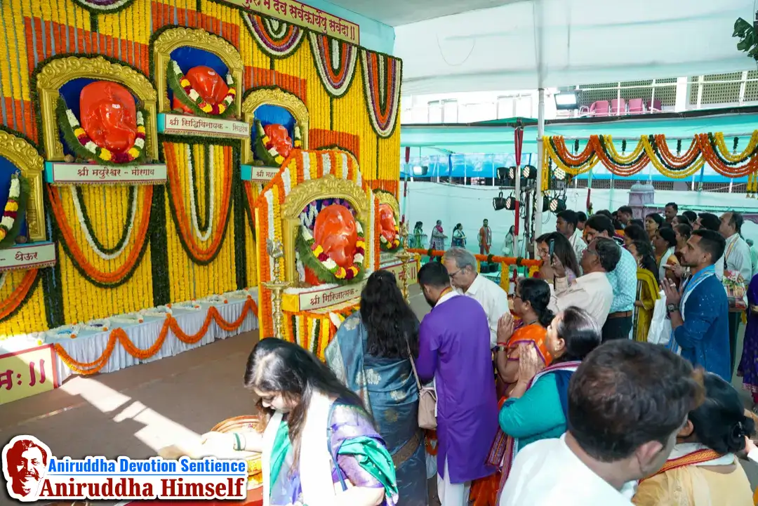 Shraddhavans taking Ashtavinayak darshan on the occasion of Shree Maghi Ganeshotsav